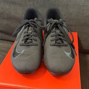 ⚽️ NEW Nike Black Kids Cleats Junior Vapor 16 Club Size 1.5